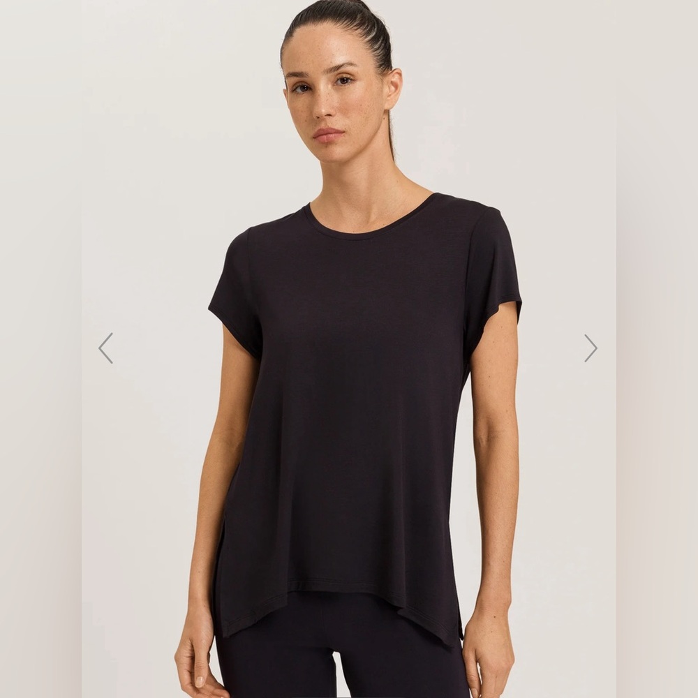Never worn. Hanro Yoga Round Neck Top in black